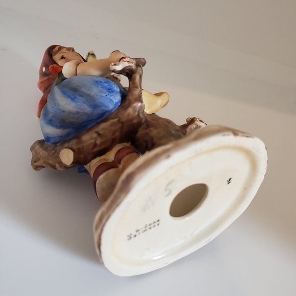 Hummel Apple Tree Girl #141 Crown TMK-1 - Picture 7 of 10